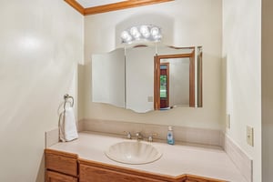 Traci Ln-S2805-043.jpg