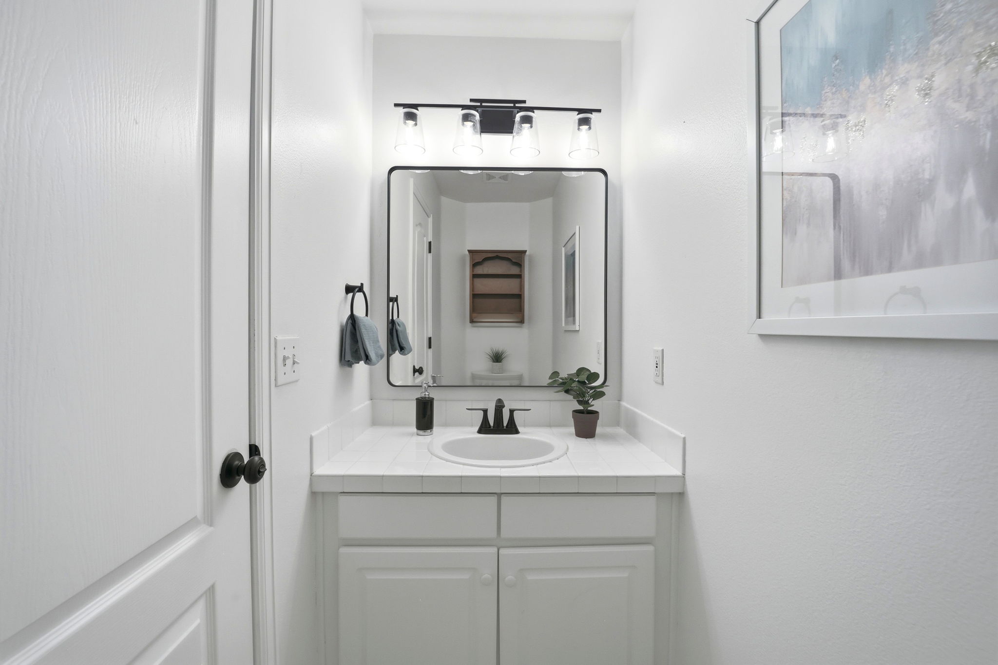 Powder Room - Main Floor
