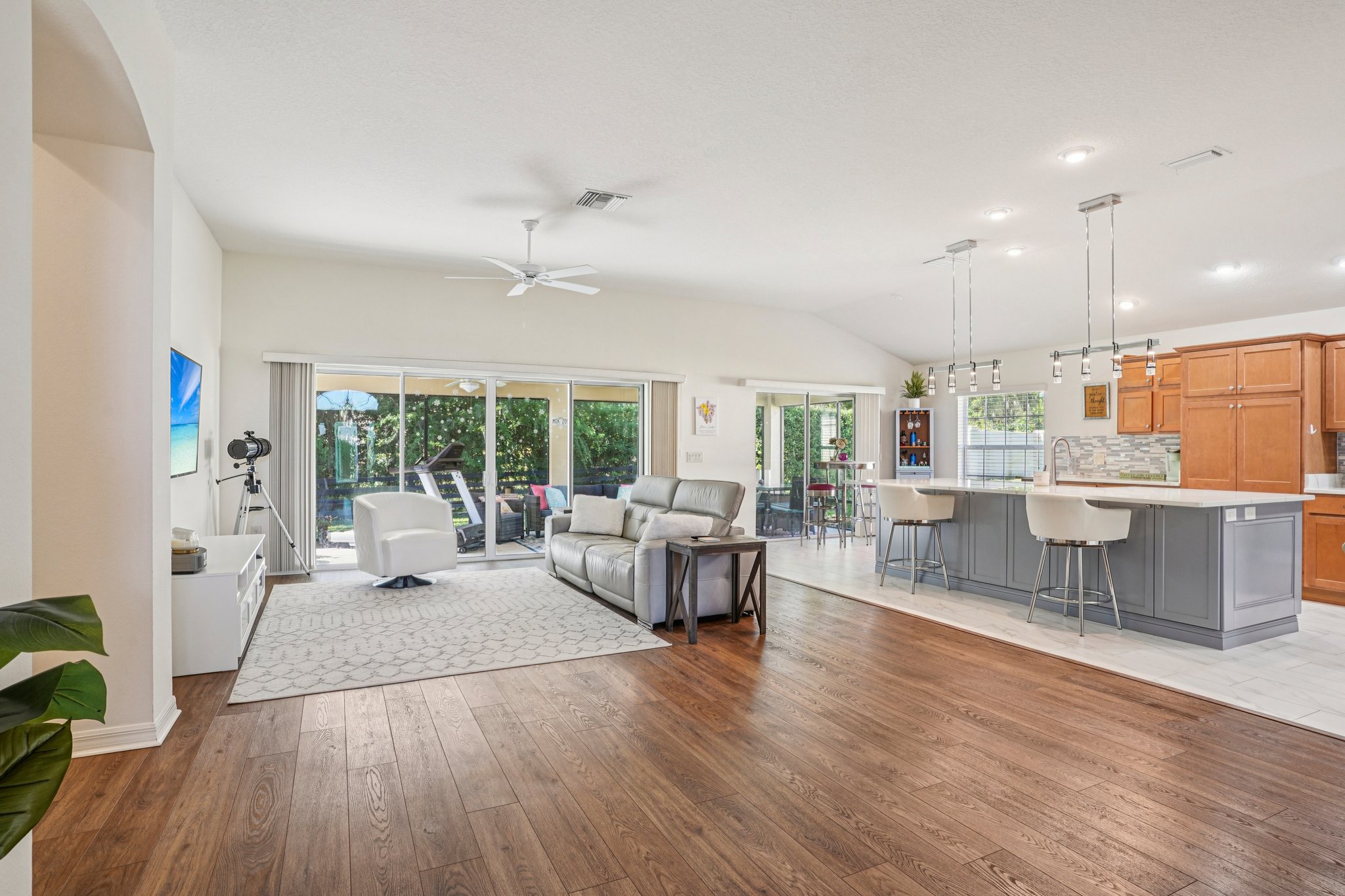 Lake Miona Way-S1604-007.jpg