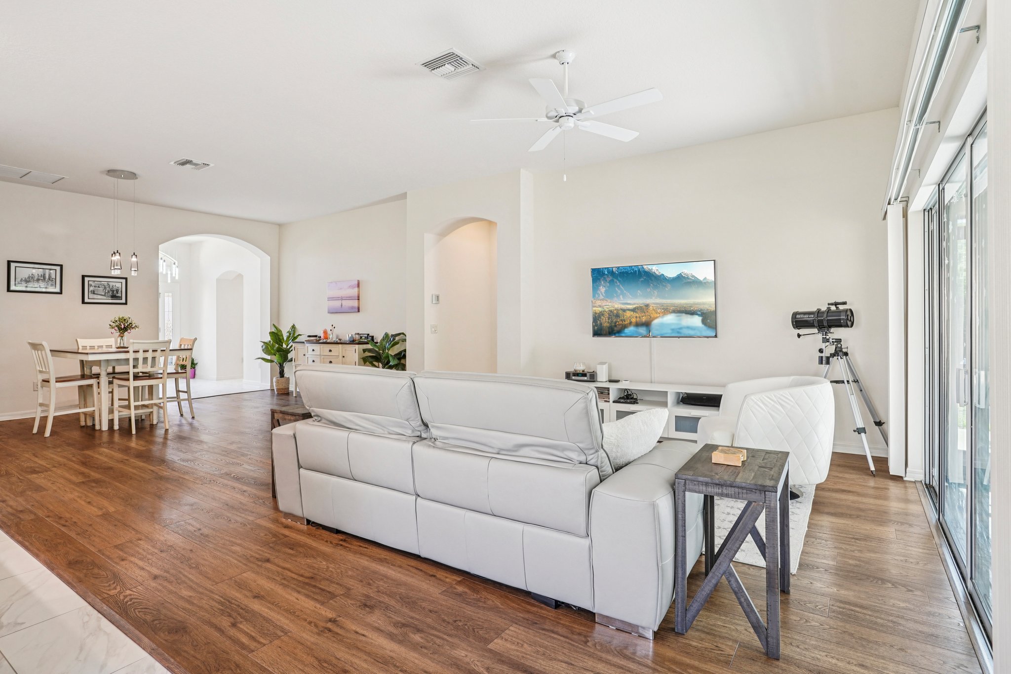 Lake Miona Way-S1604-009.jpg