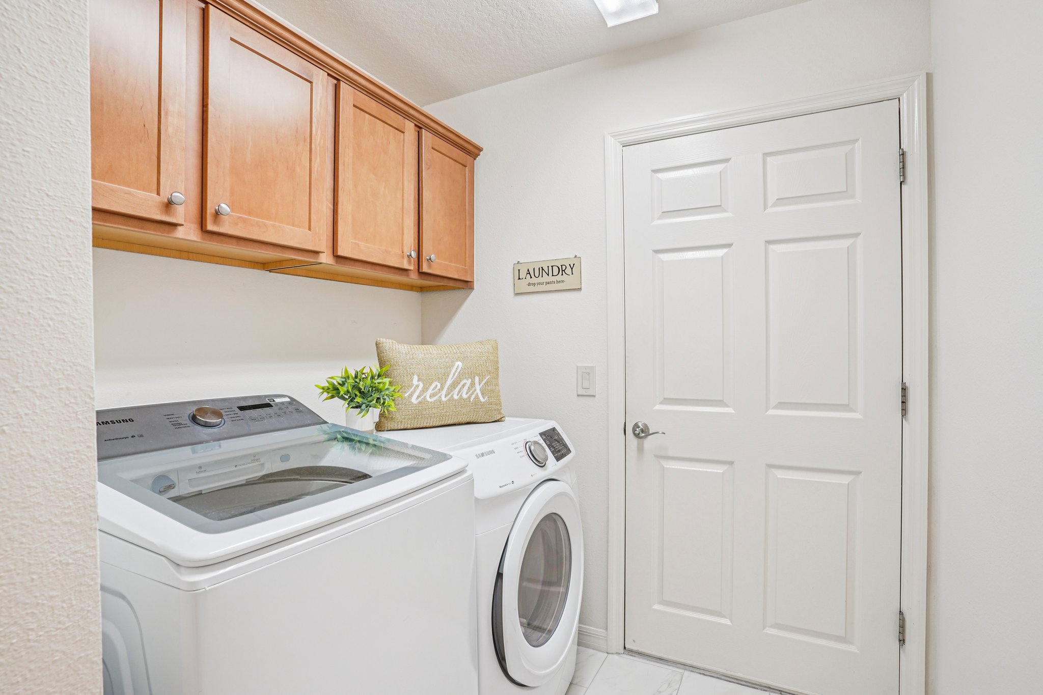 Lake Miona Way-S1604-036.jpg