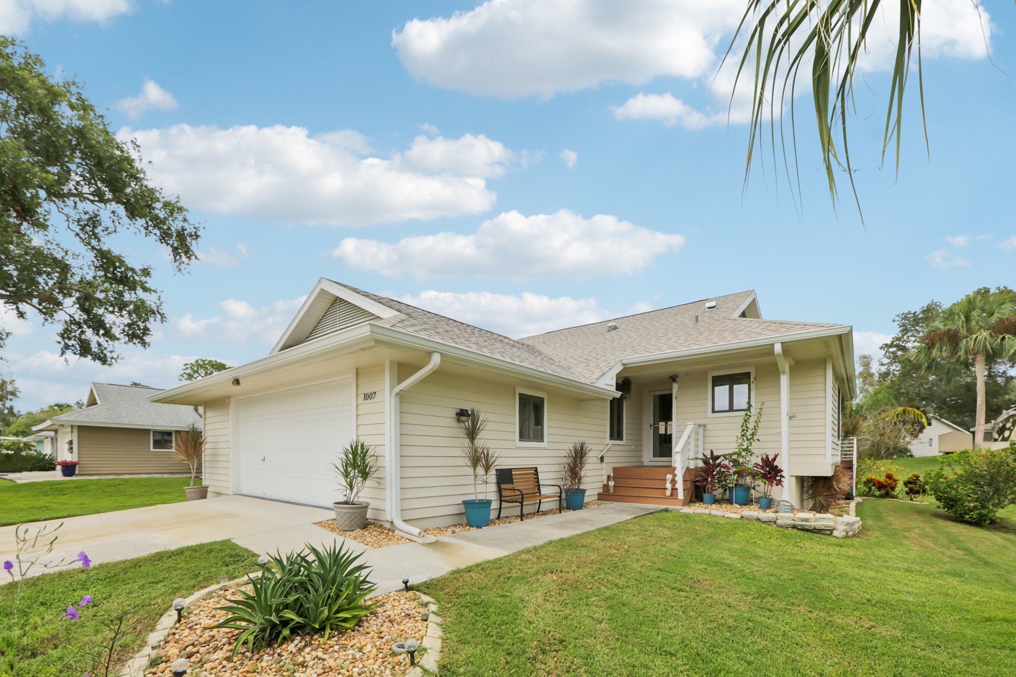 Lake Avoca Pl-S0909-006.jpg