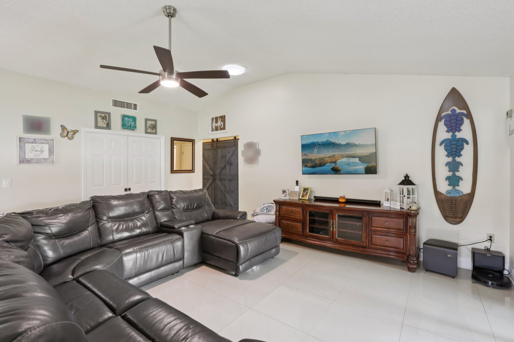 Lake Avoca Pl-S0909-011.jpg