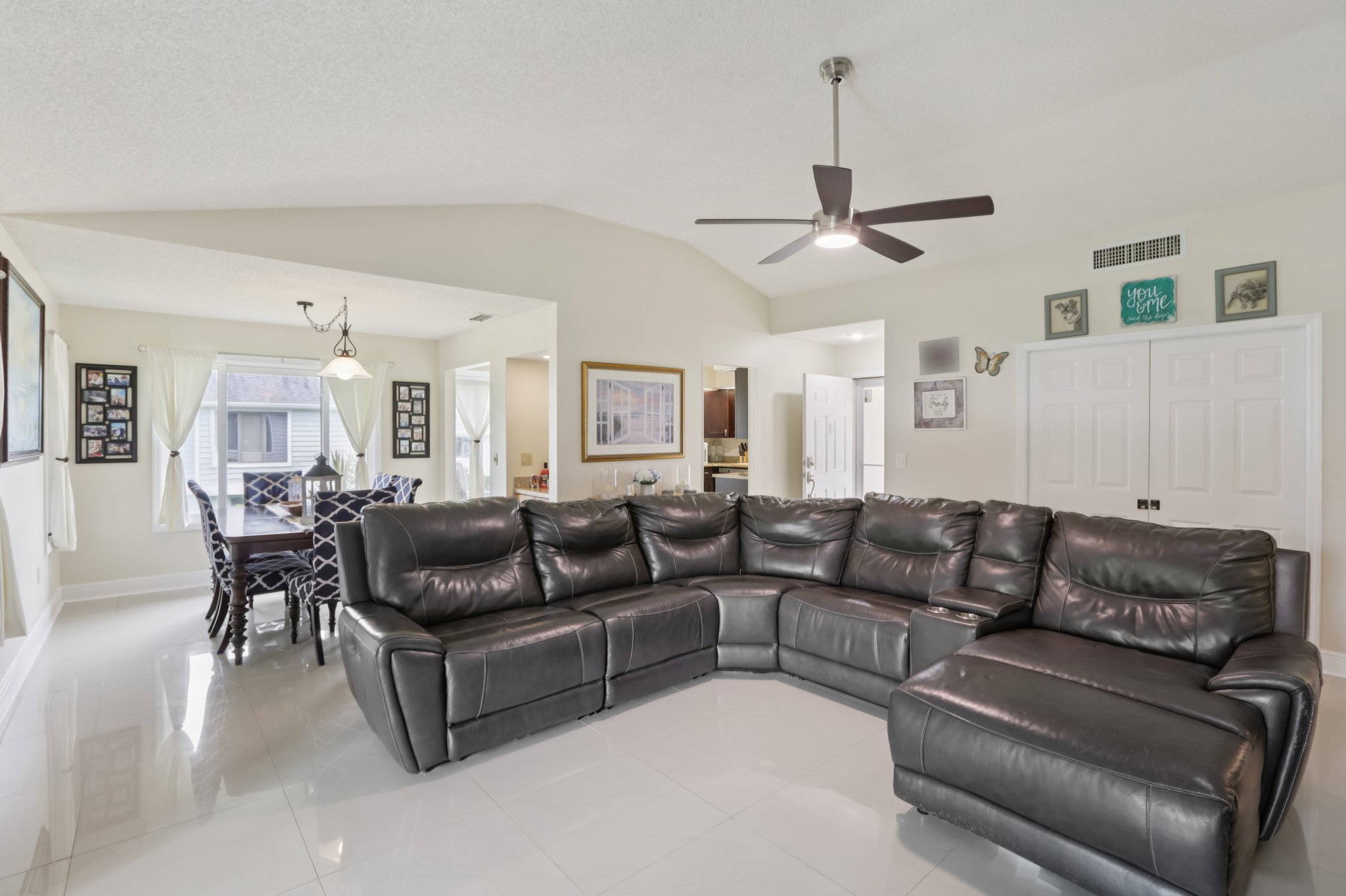 Lake Avoca Pl-S0909-012.jpg