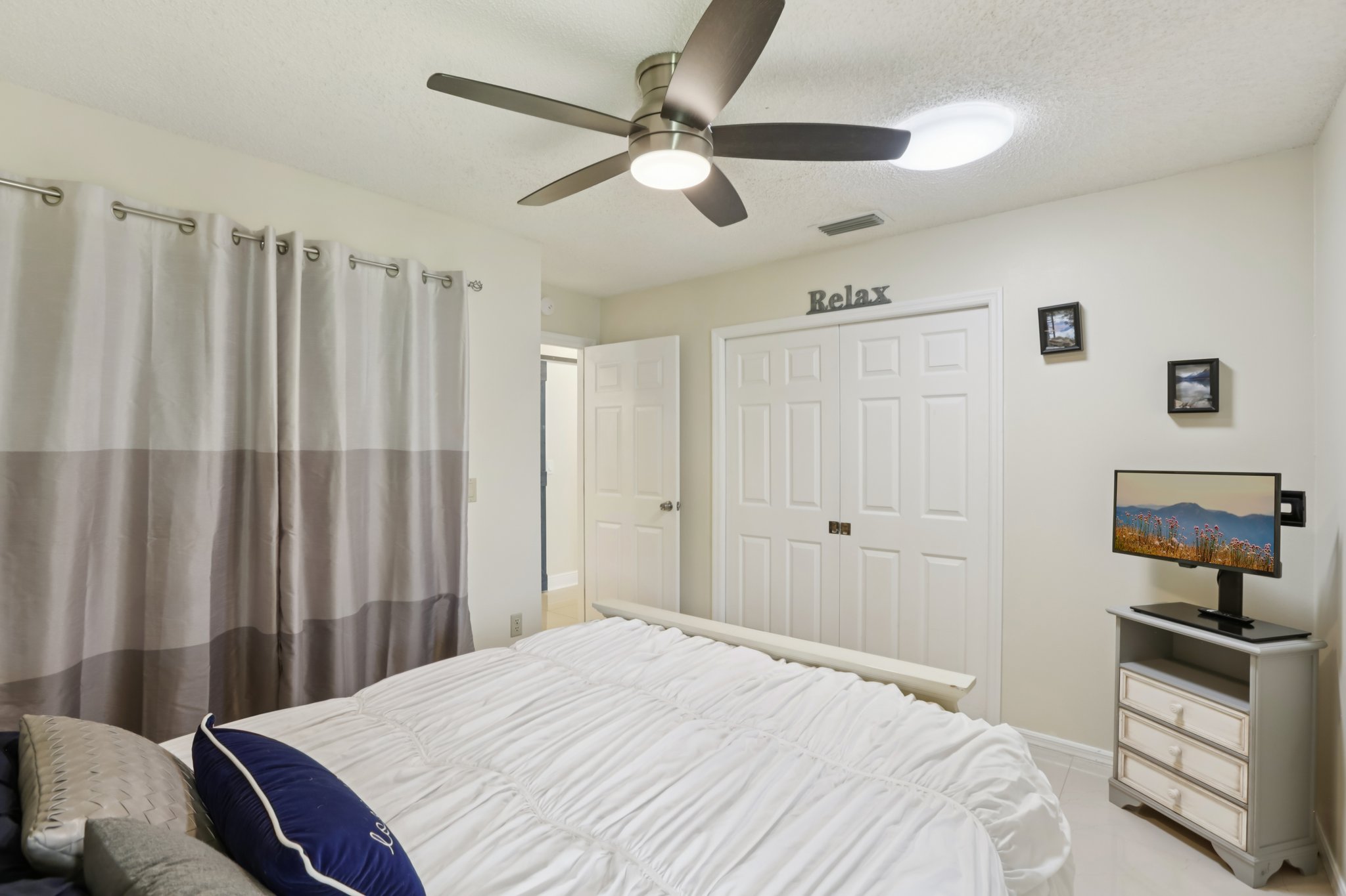Lake Avoca Pl-S0909-027.jpg