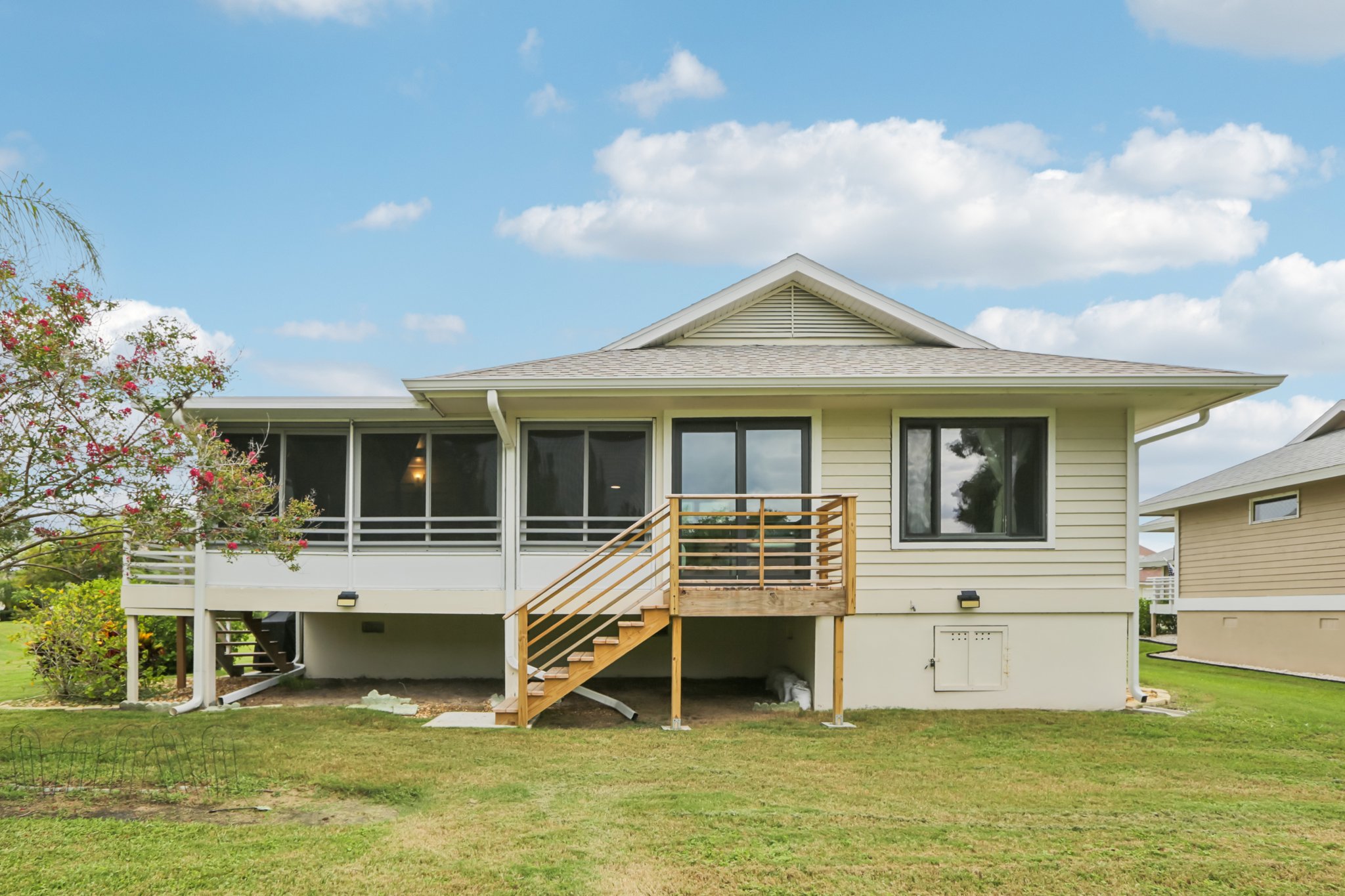 Lake Avoca Pl-S0909-037.jpg