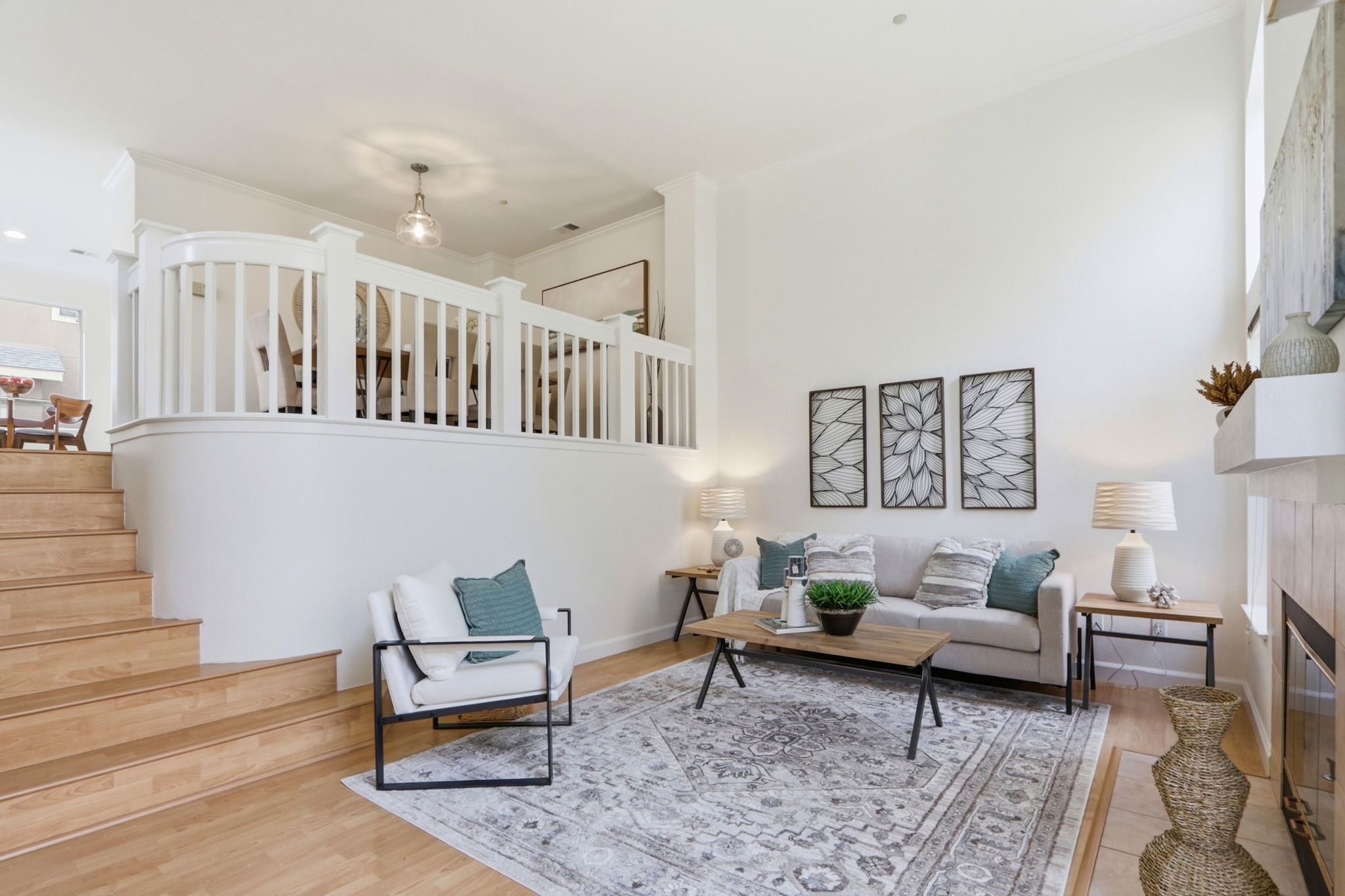 011_F8_1007 Vardin Terrace