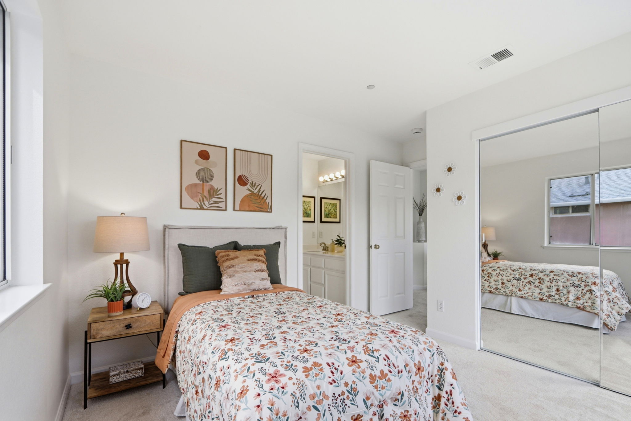 041_F8_1007 Vardin Terrace