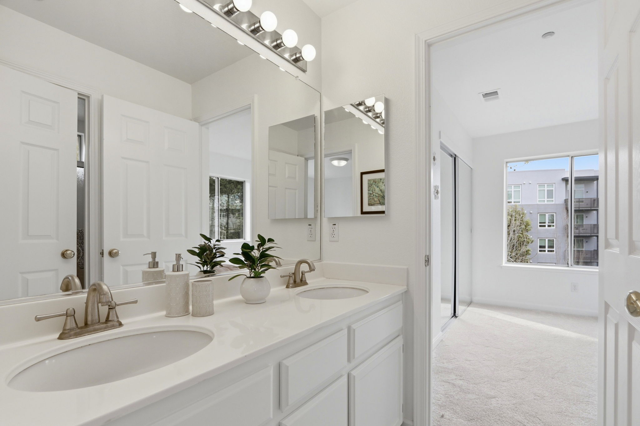 050_F8_1007 Vardin Terrace