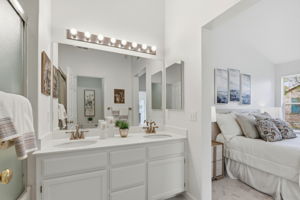 048_F8_1007 Vardin Terrace