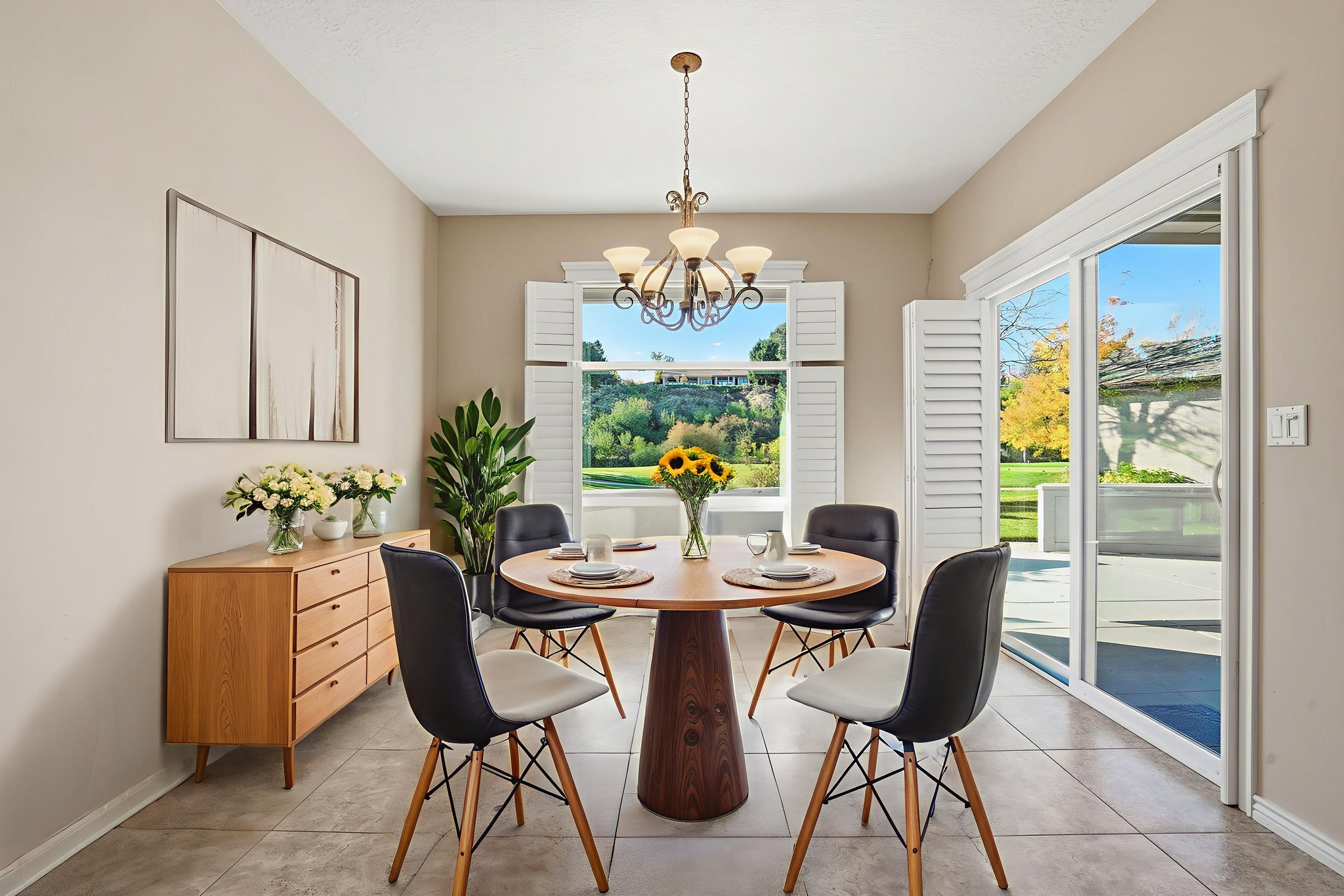 1007 W Oakhampton Dr-49 virtually staged.jpeg