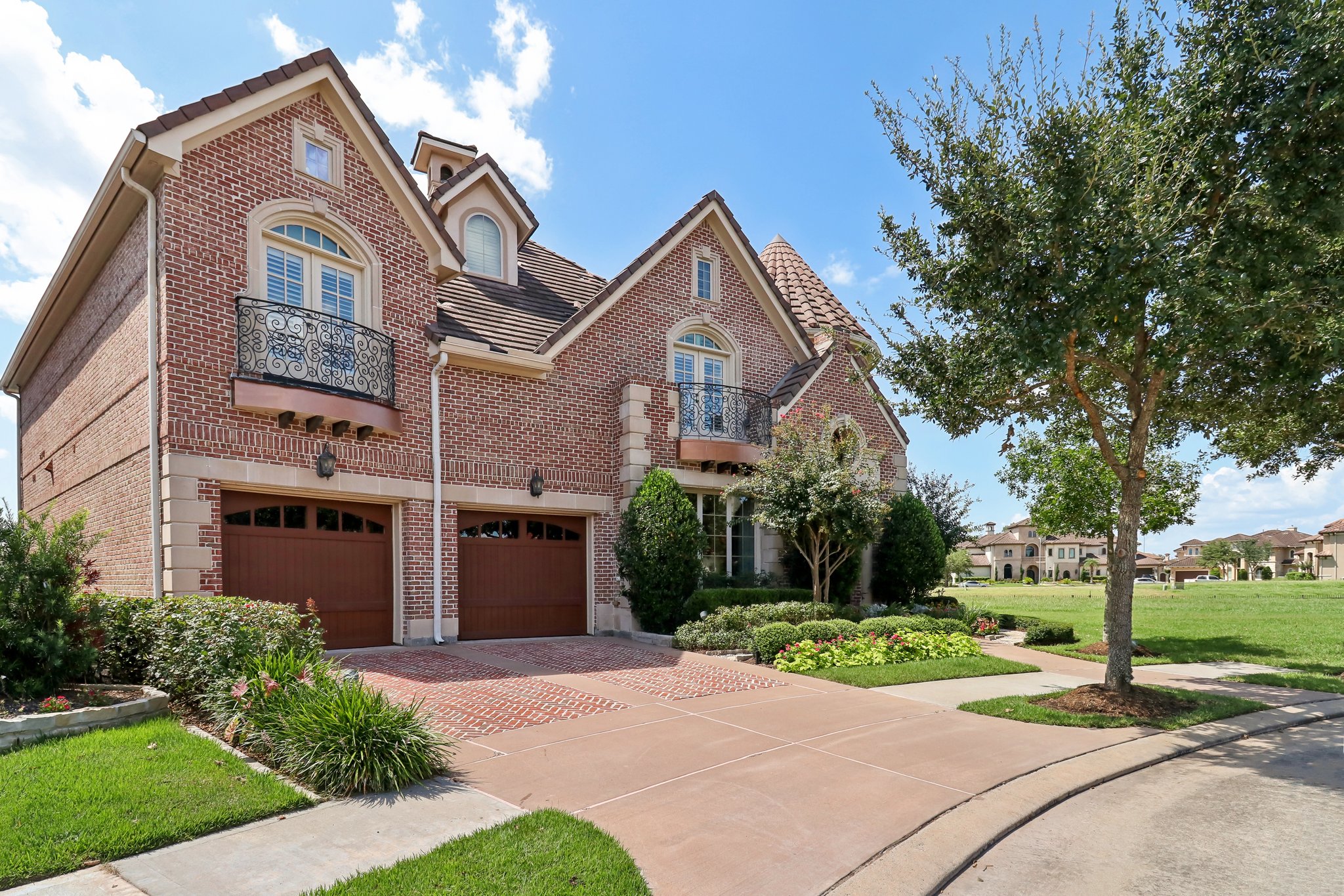 Wavecrest Ct-003.jpg