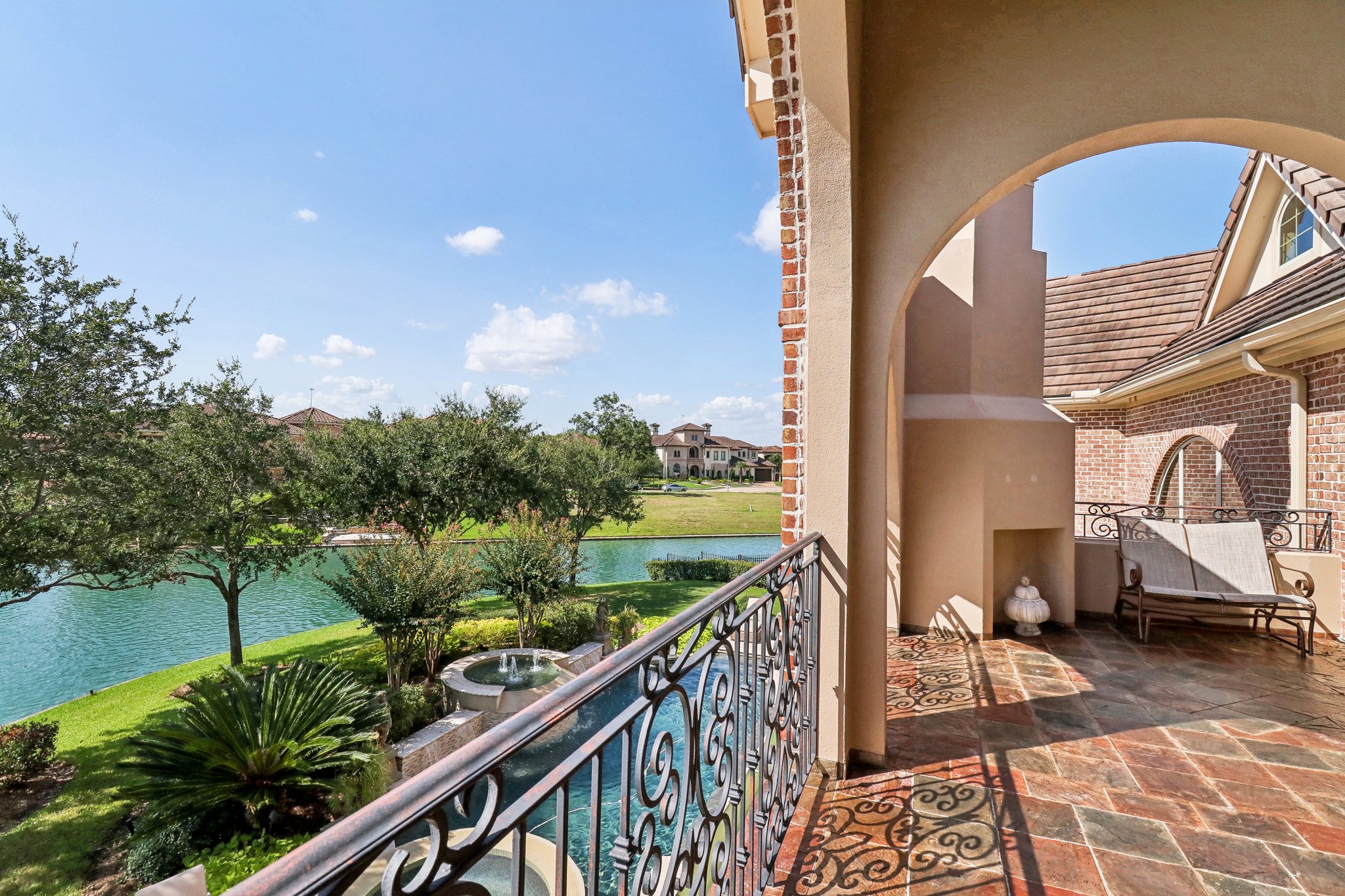 Wavecrest Ct-044.jpg