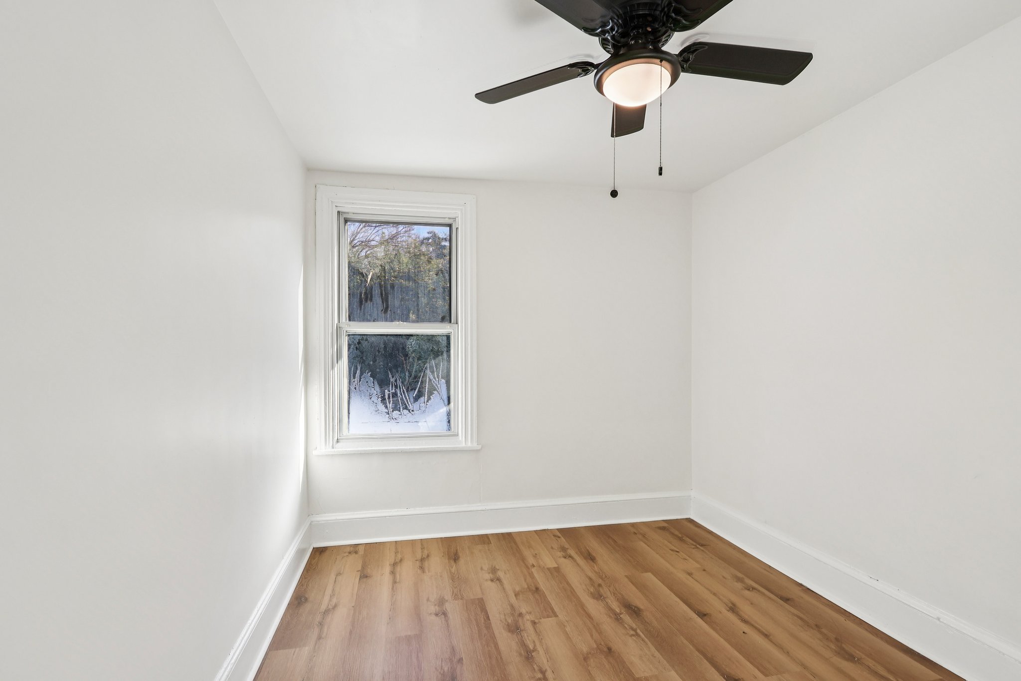 Woodside Ave-S2101-021.jpg