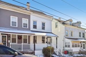 Woodside Ave-S2101-004.jpg