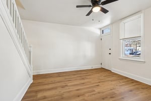 Woodside Ave-S2101-007.jpg