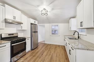 Woodside Ave-S2101-014.jpg