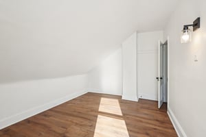 Woodside Ave-S2101-028.jpg