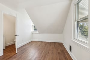 Woodside Ave-S2101-030.jpg