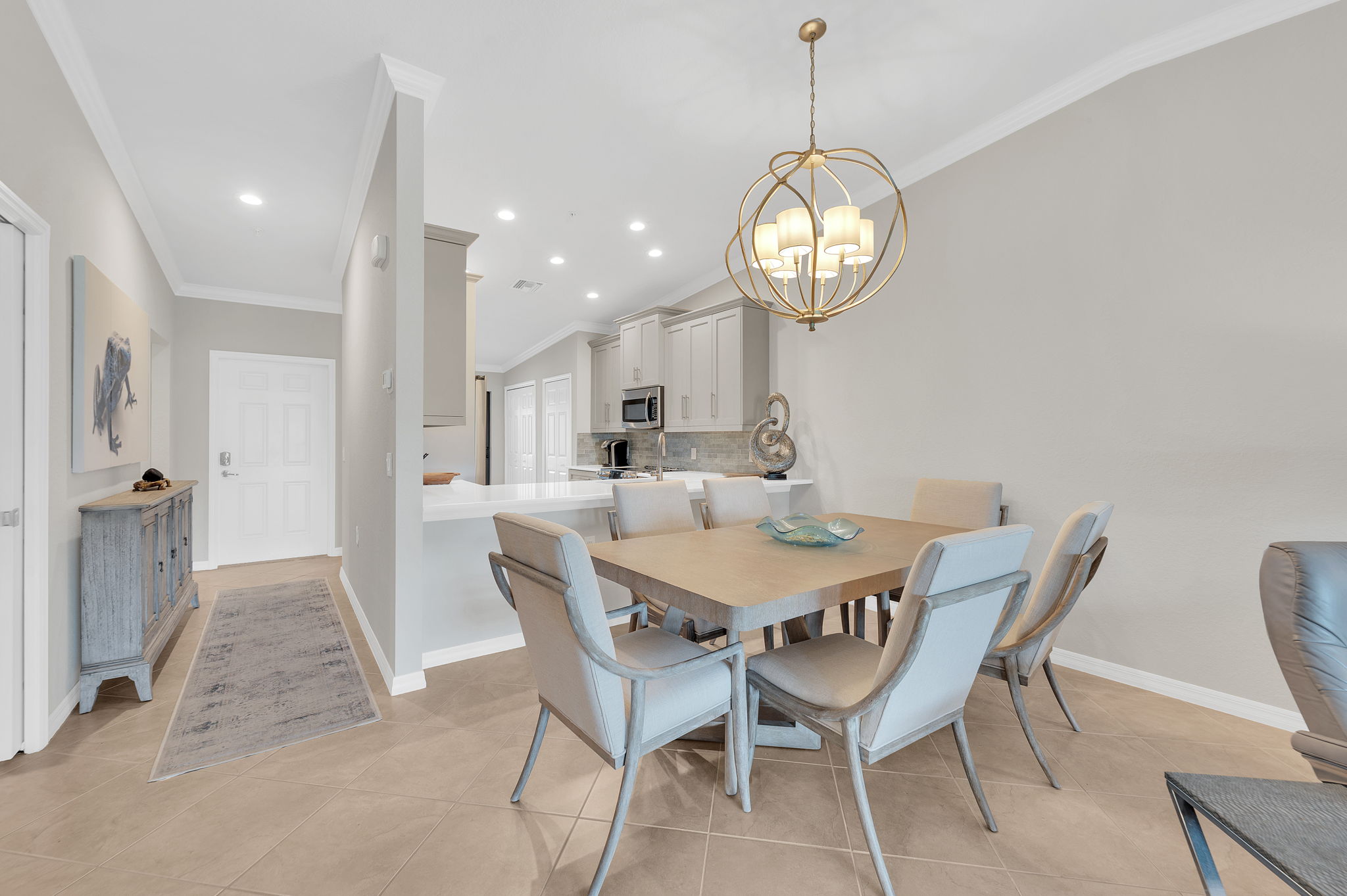 Dining - Foyer