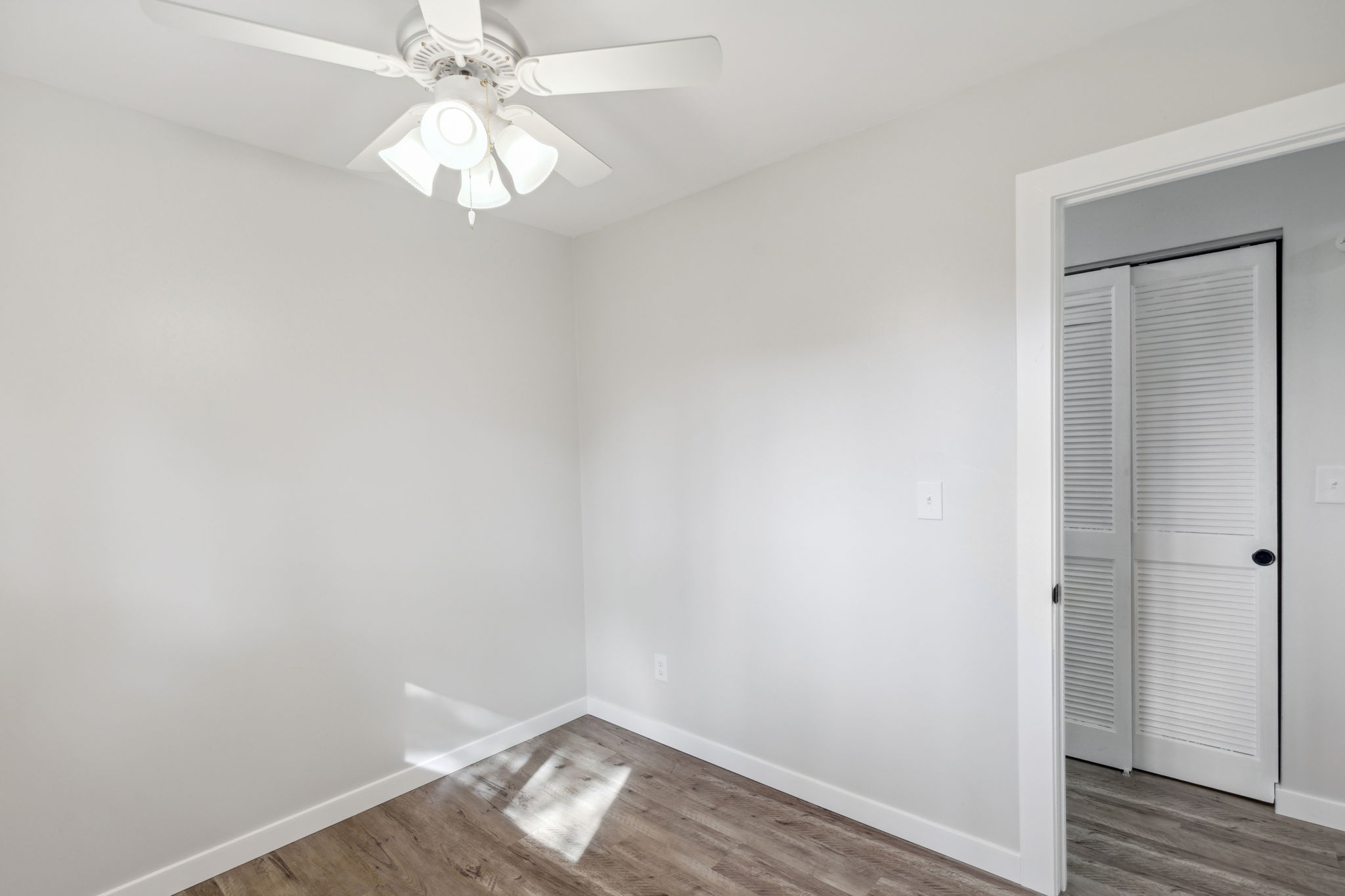 24_Interior