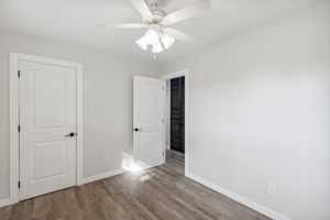 27_Interior