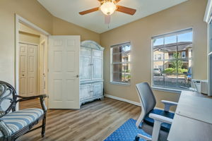 Bedroom/Office