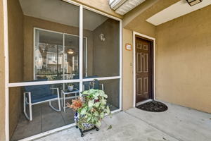 Screened-in Porch