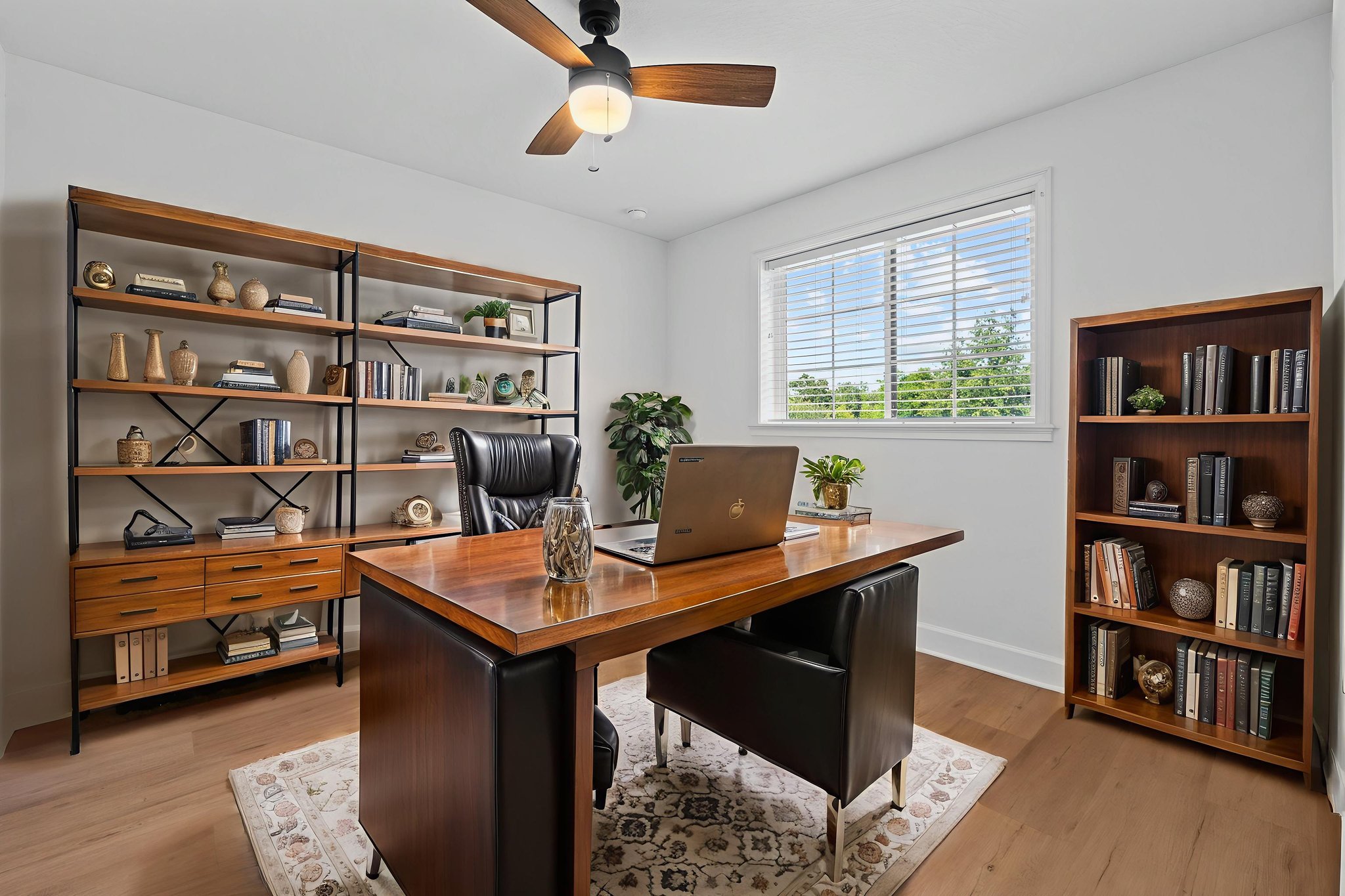 DSC09023 virtually staged.jpeg