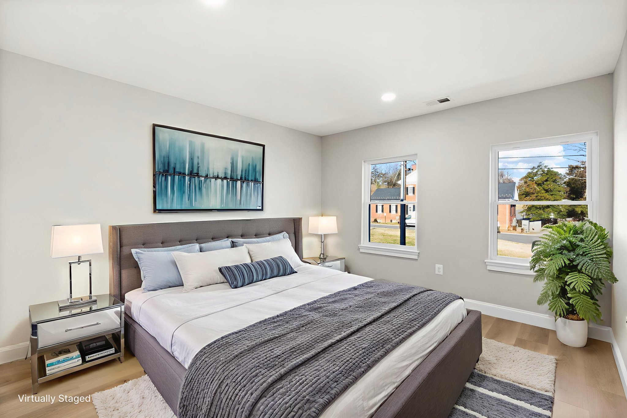 6K1A3279 virtually staged.jpeg