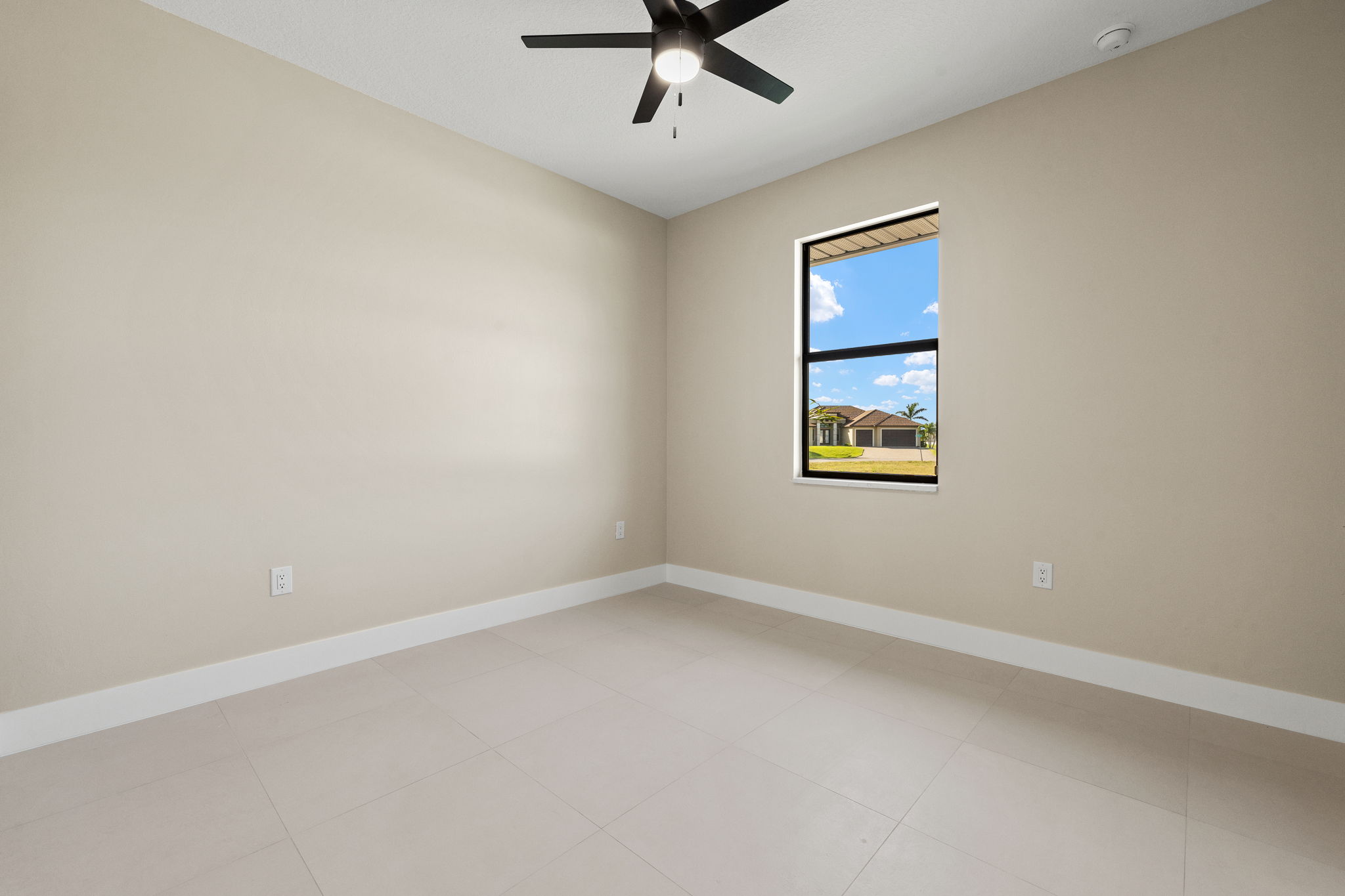 Guest Bedroom 2 - 1 of 2