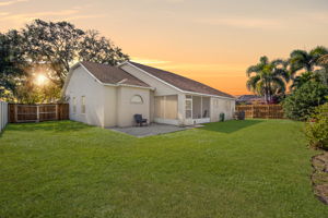 1008 Pelican Ln - Sunset