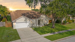 1008 Pelican Ln - Sunset