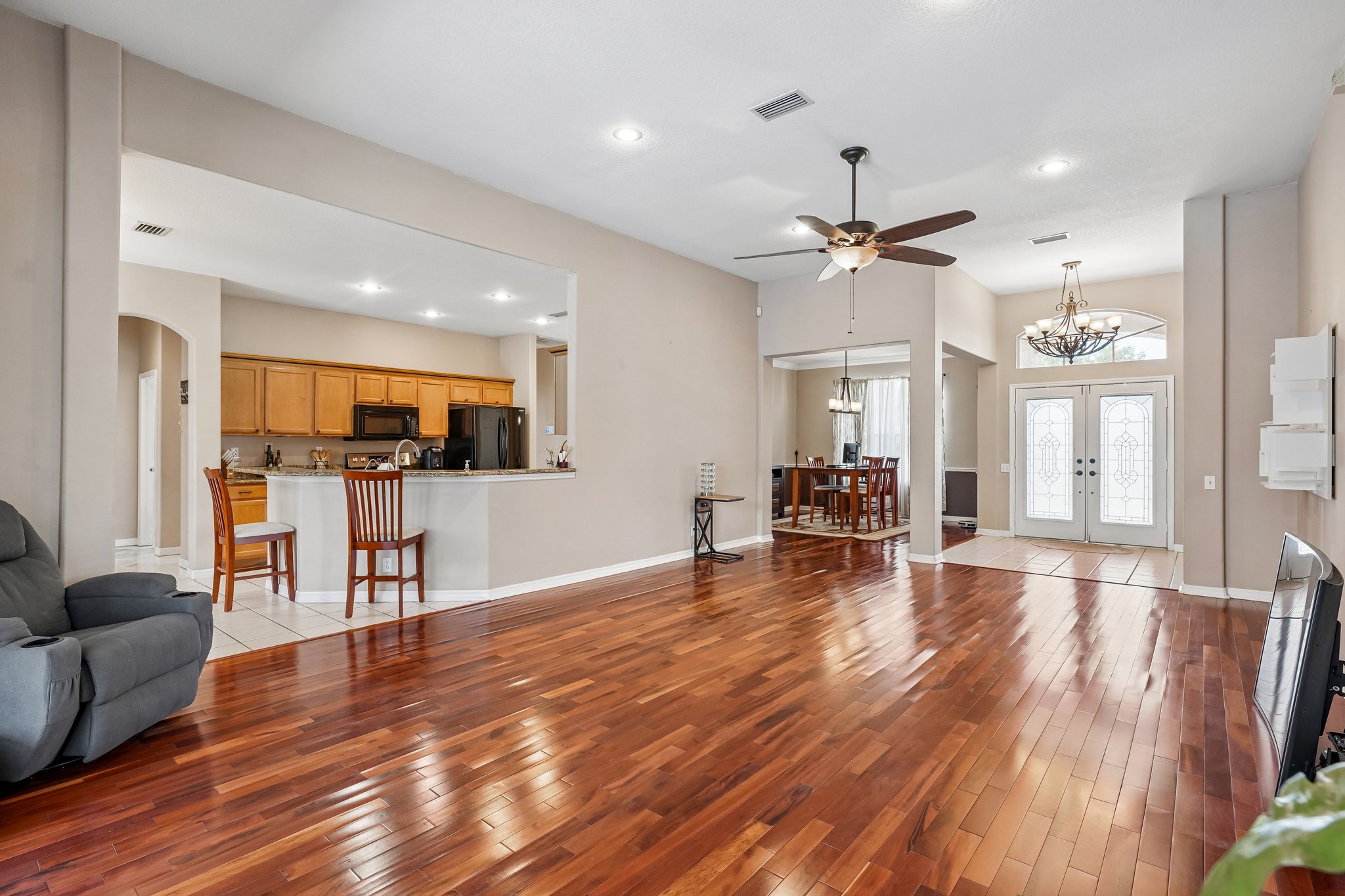 Robinwood Dr-S1206-009.jpg