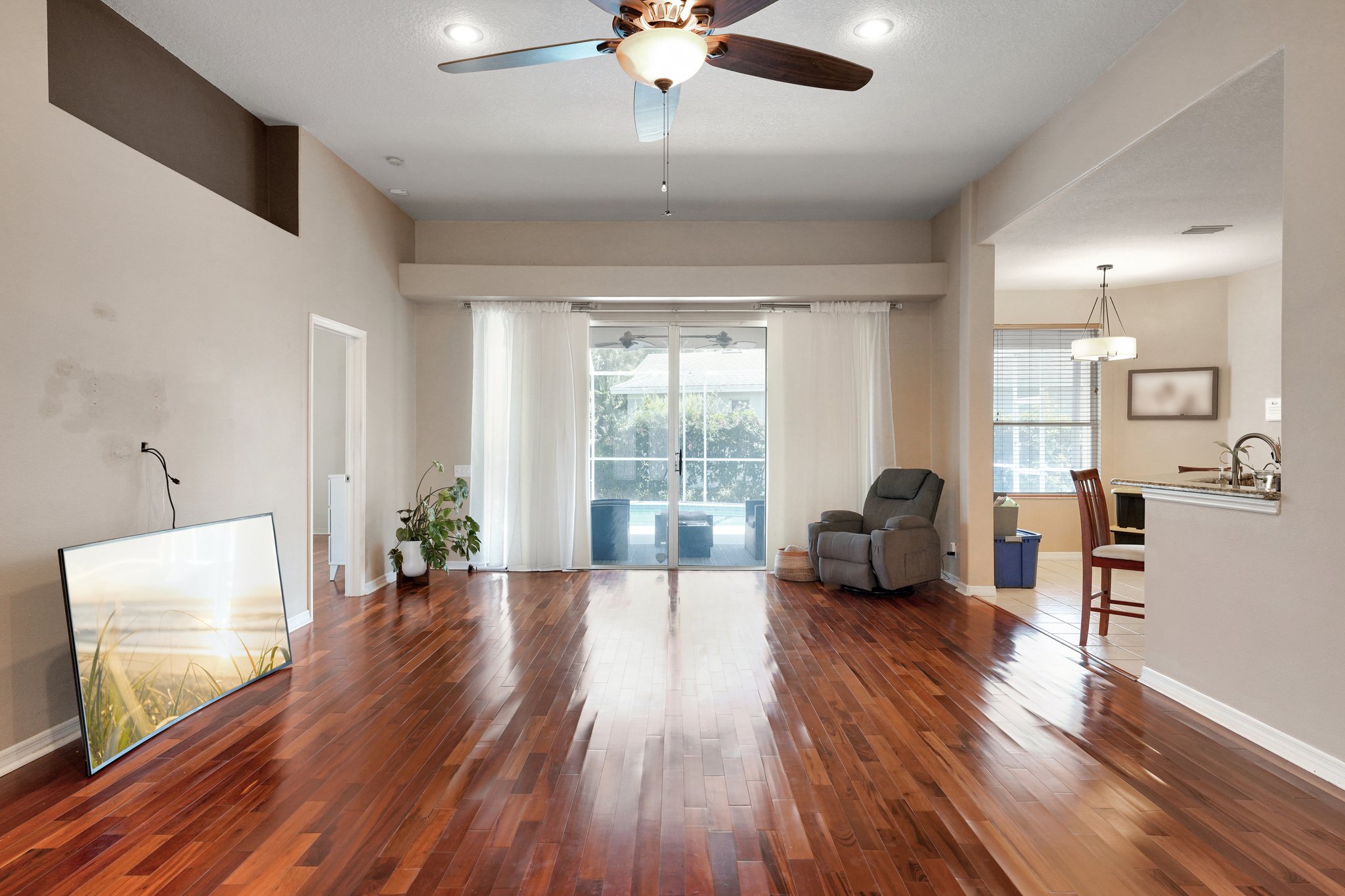 Robinwood Dr-S1206-014.jpg