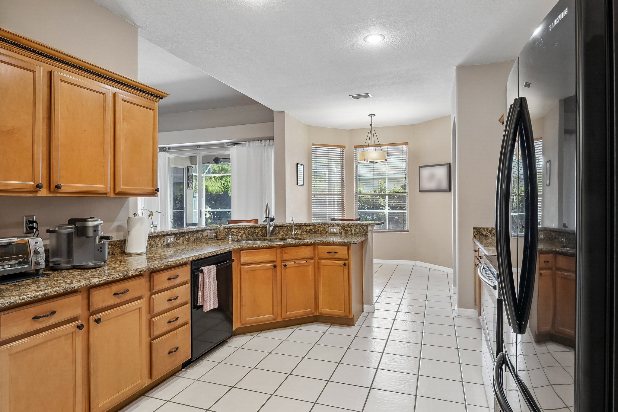 Robinwood Dr-S1206-027.jpg