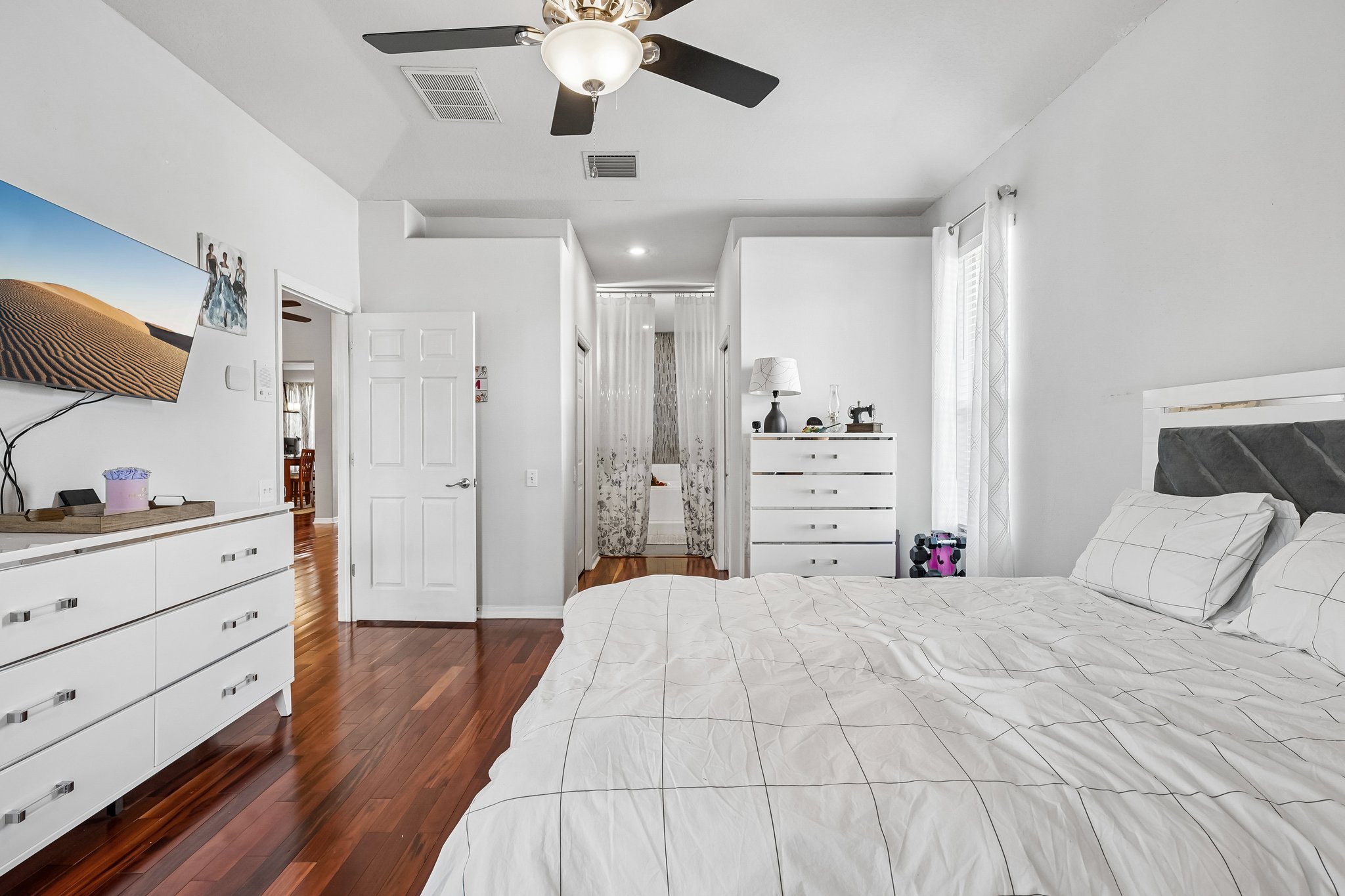 Robinwood Dr-S1206-036.jpg