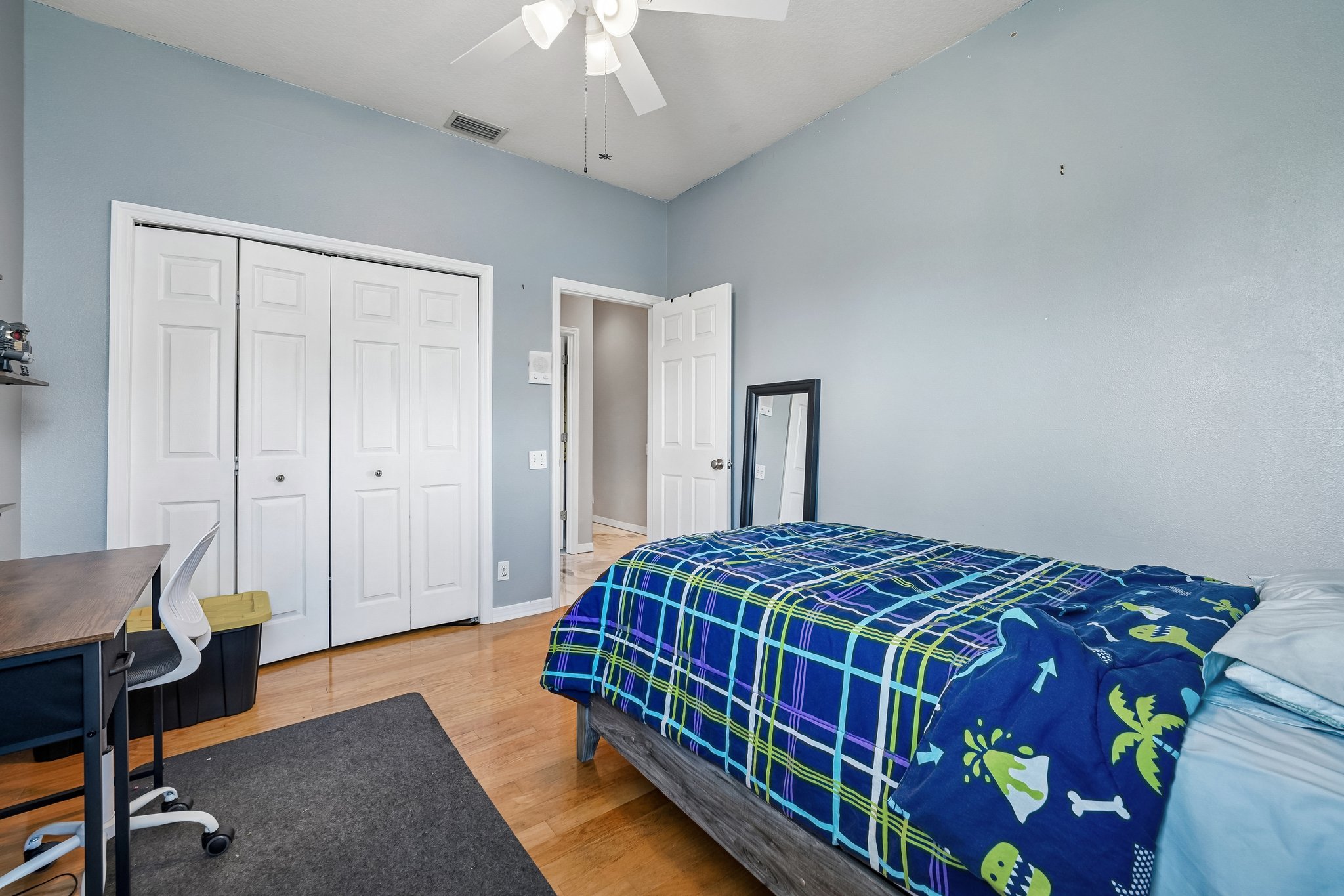 Robinwood Dr-S1206-053.jpg