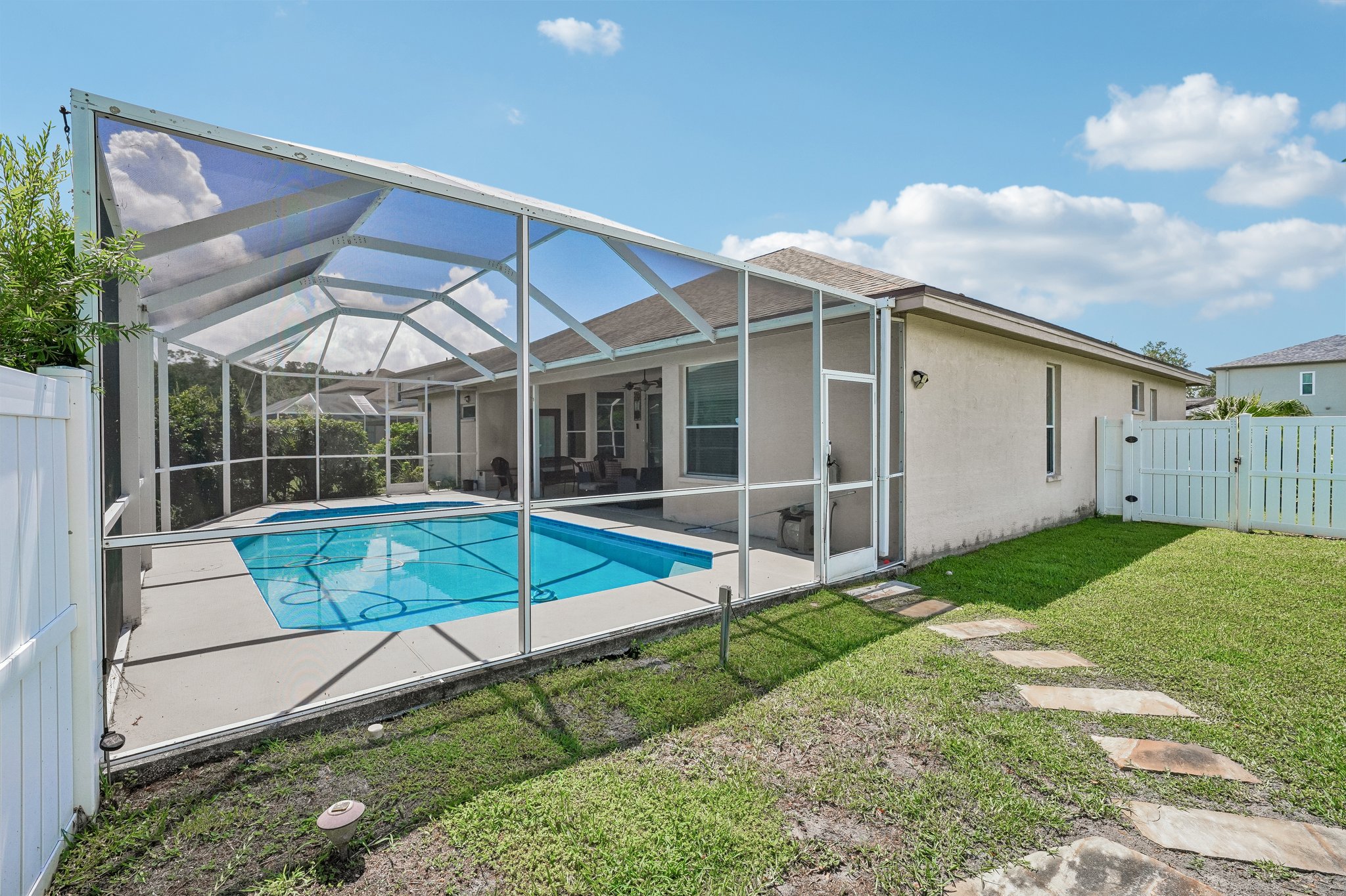 Robinwood Dr-S1206-067.jpg
