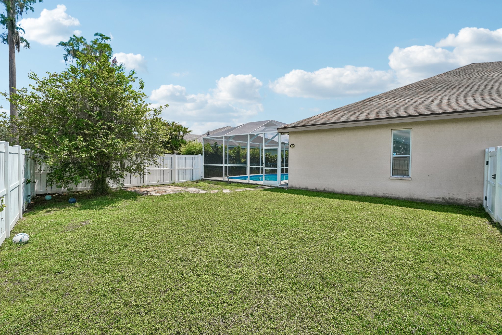 Robinwood Dr-S1206-068.jpg
