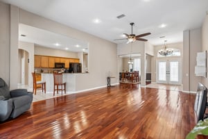 Robinwood Dr-S1206-009.jpg