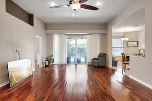 Robinwood Dr-S1206-014.jpg