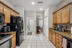 Robinwood Dr-S1206-031.jpg