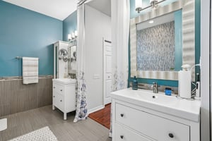 Robinwood Dr-S1206-040.jpg
