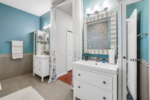 Robinwood Dr-S1206-041.jpg
