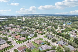 Robinwood Dr-S1206-082.jpg