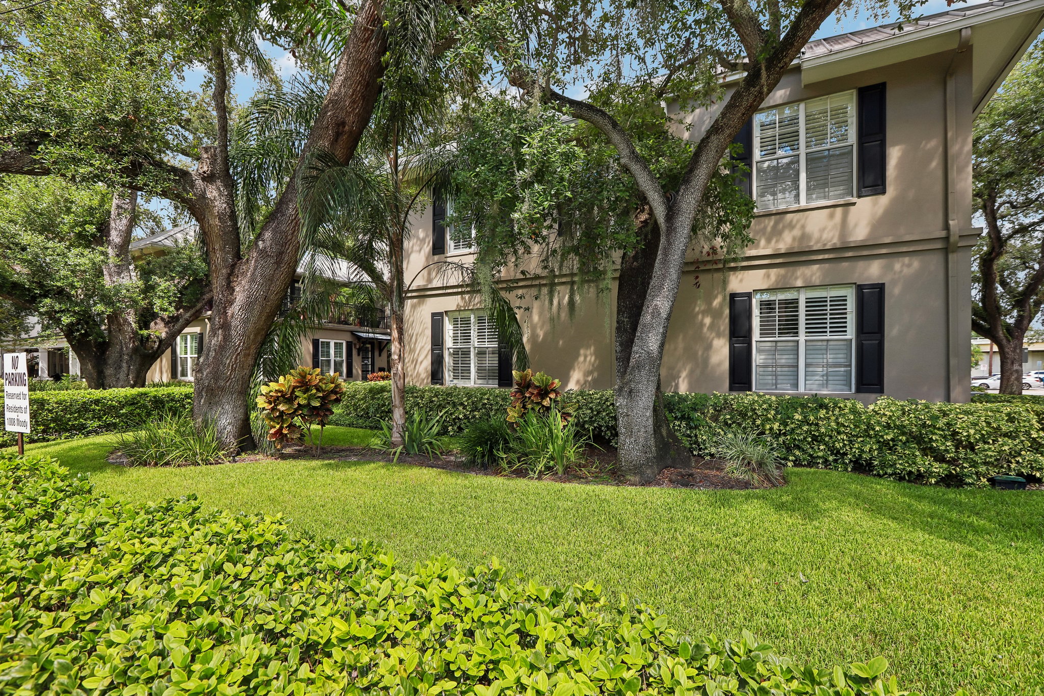 S Moody Ave 3-S0509-004.jpg