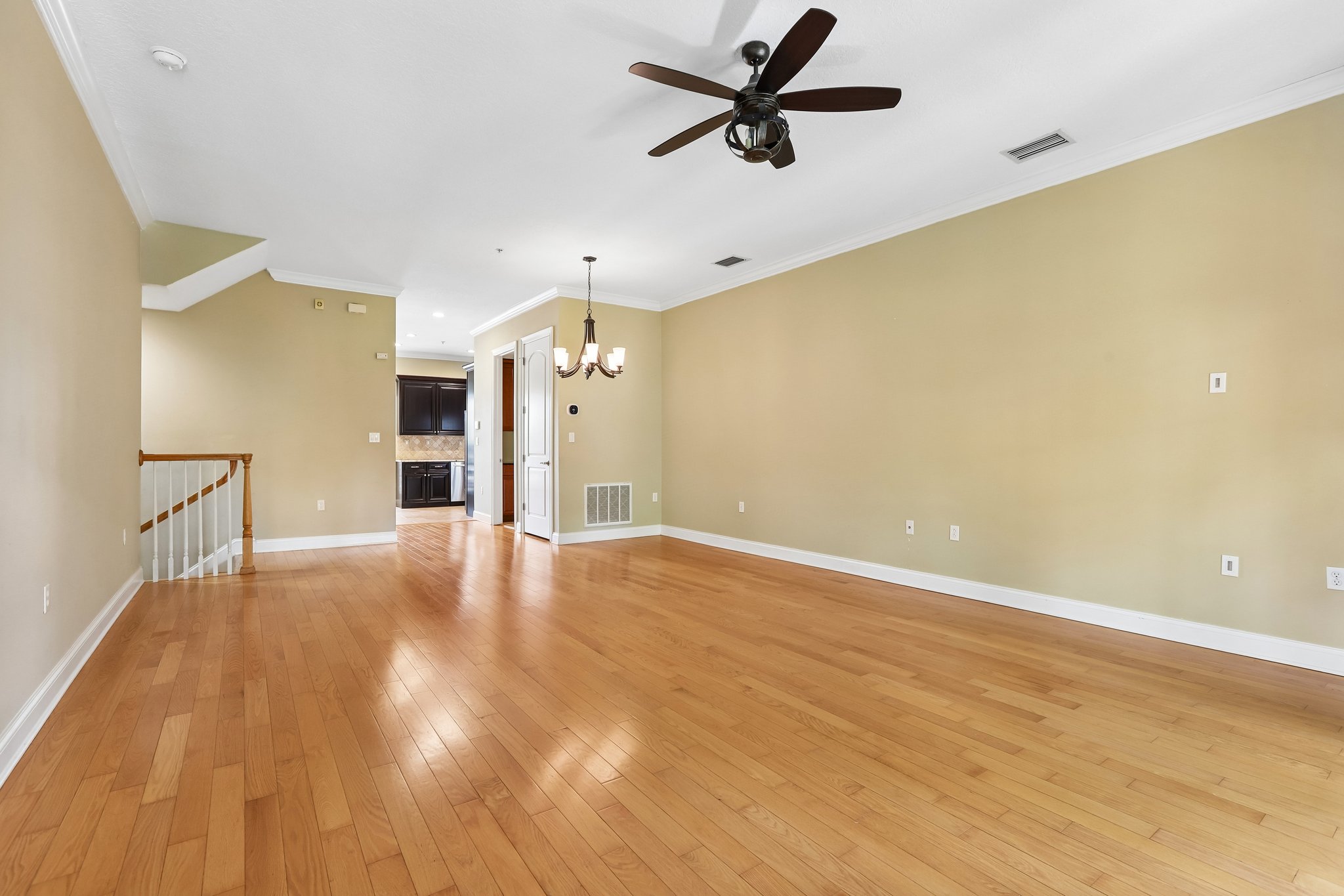 S Moody Ave 3-S0509-018.jpg
