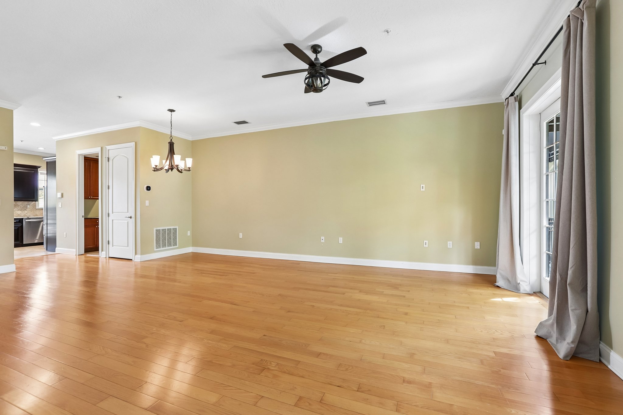 S Moody Ave 3-S0509-021.jpg