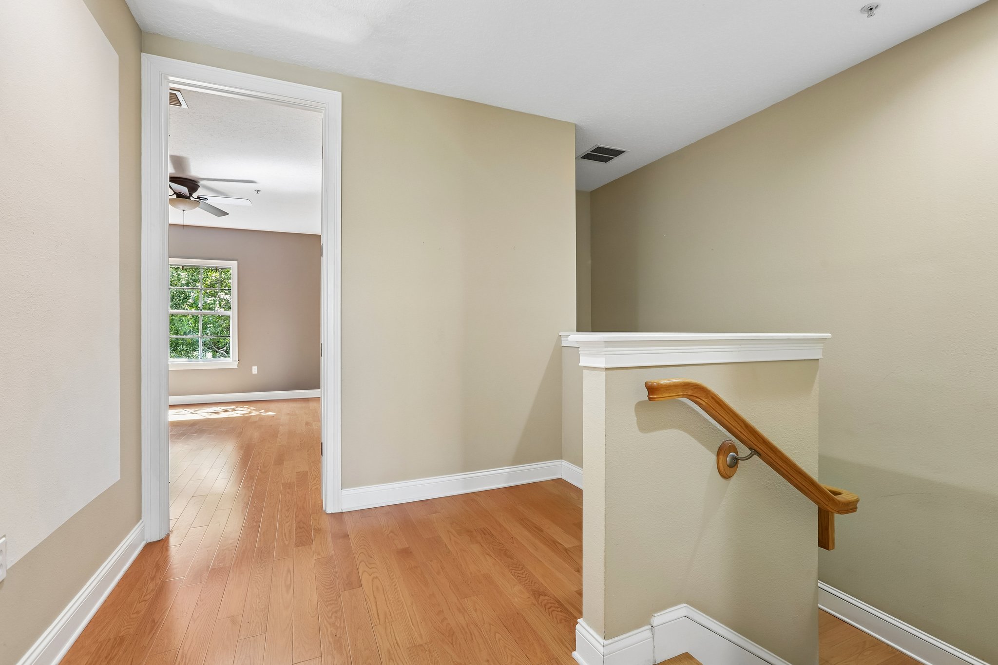 S Moody Ave 3-S0509-045.jpg